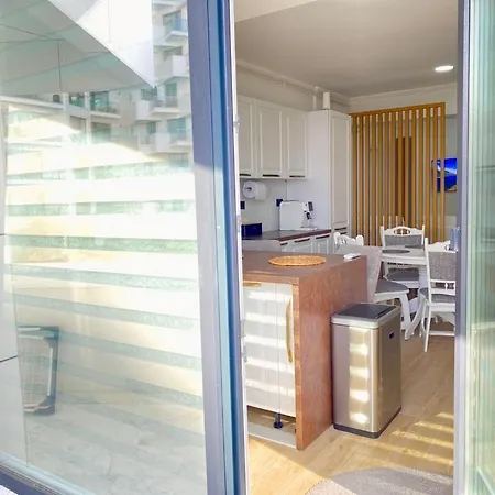 Apartment Onix Infinity Pool & 54 Navodari