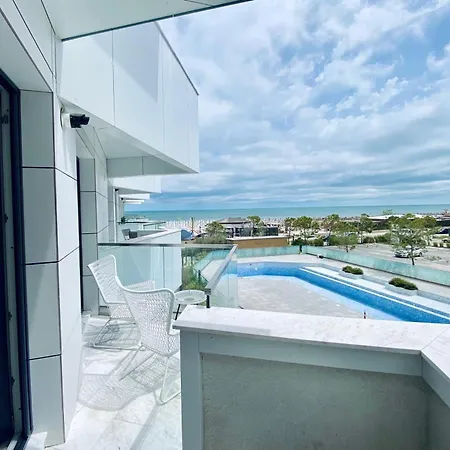 Apartment Onix Infinity Pool & 54 Navodari