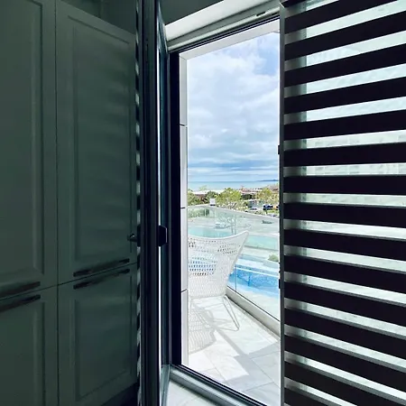 Onix Infinity Pool & 54 דירה Năvodari